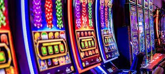 Meja kartu Teen Patti Joker bernuansa neon